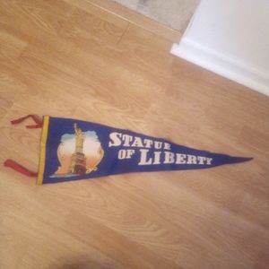 1940s Statue of Liberty Souvenir Felt Pennant